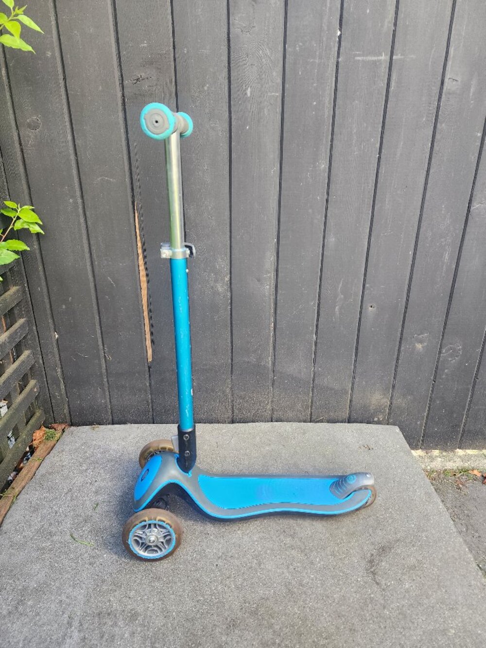 Globber Primo Scooter with Lights